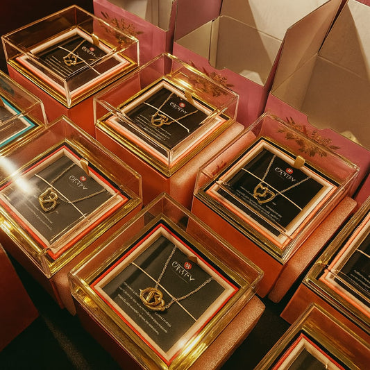 L’Amour Éternel Geschenkbox/Kette